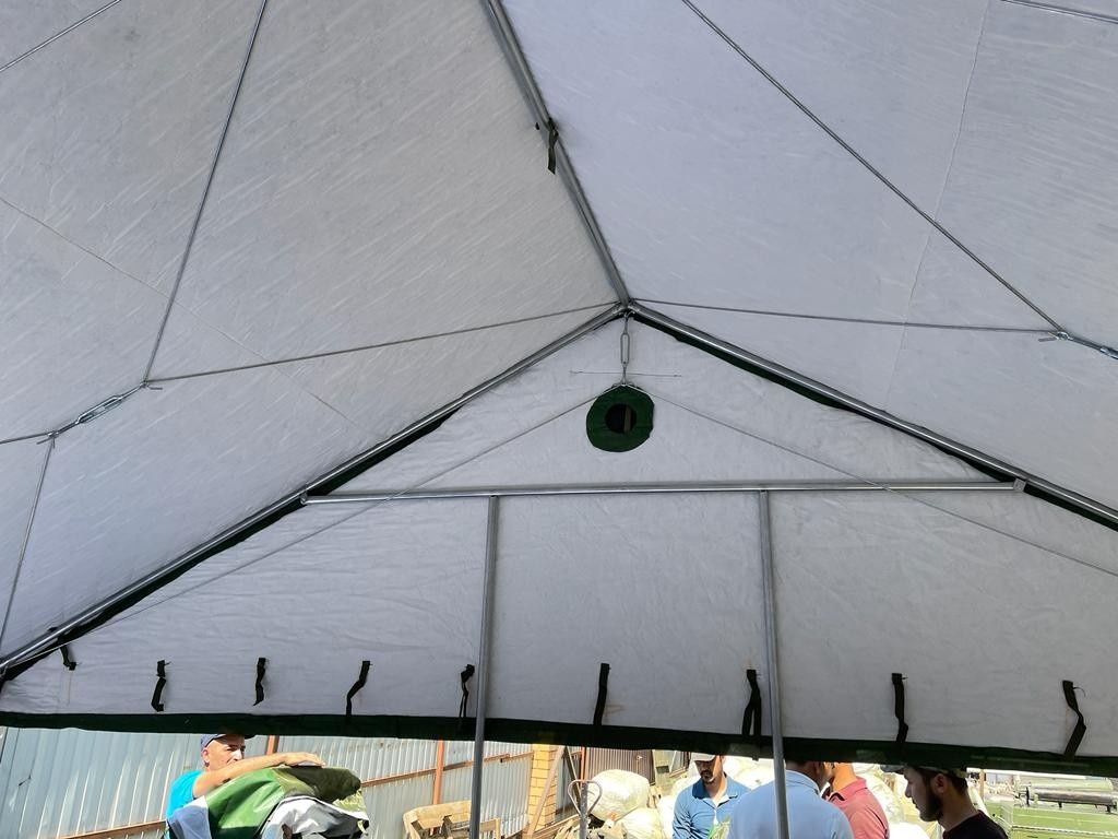 Палатка Каркасная утепленная зеленого цвета 5х4 Палатка Каркасная утепленная зеленого цвета 5х4